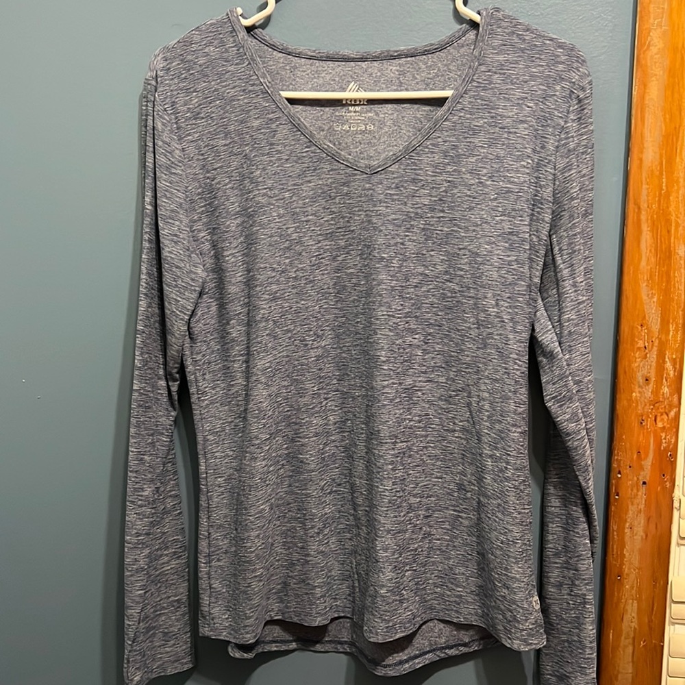 Athletic long sleeve tee MEDIUM